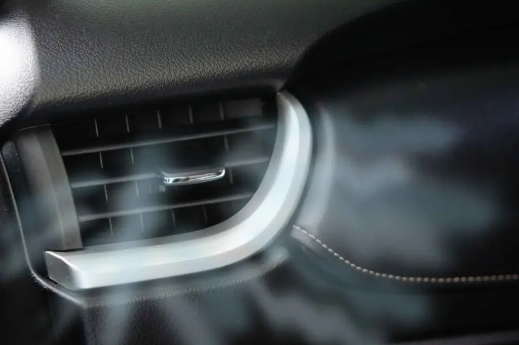 AC Mobil Toyota Innova