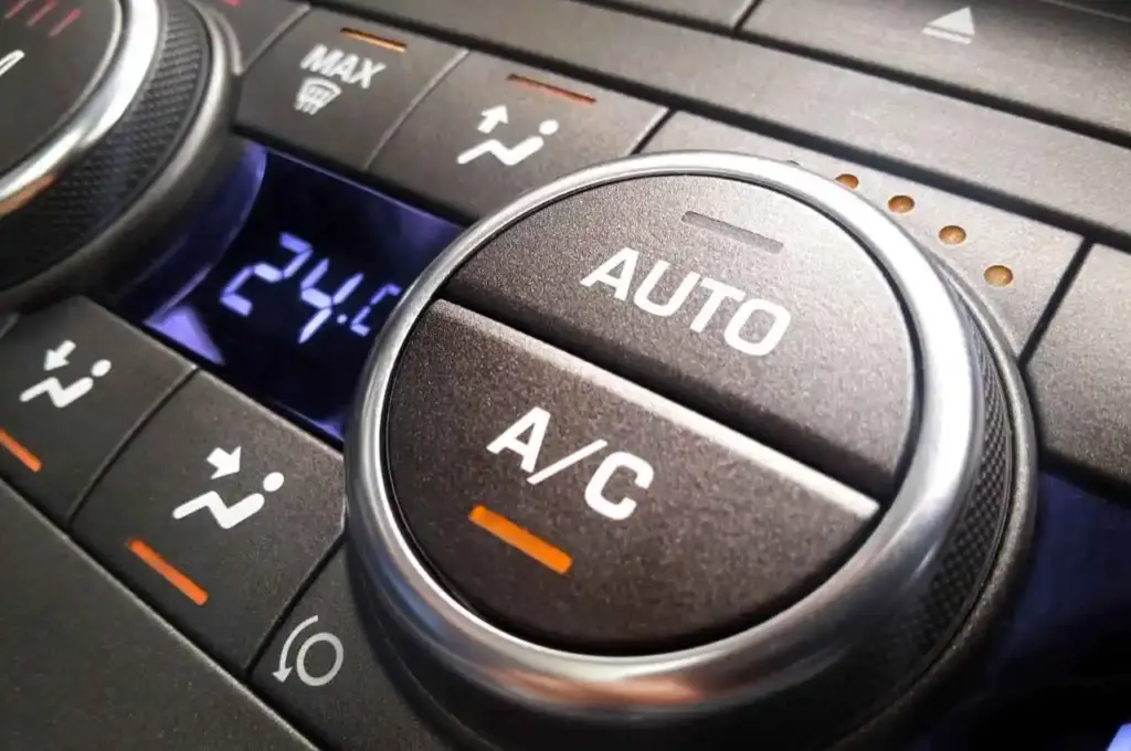 AC Mobil Toyota Avanza Panas