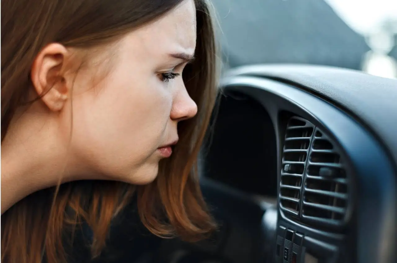 AC Mobil Toyota Veloz Tidak Dingin dan Bau